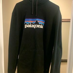 Patagonia Black Sweatshirt Hoodie Iconic Logo